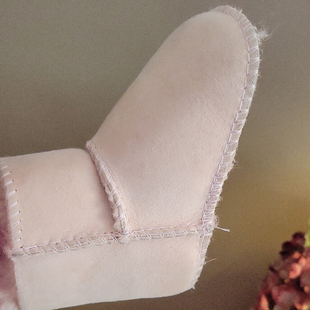 UGG Infant Pink Bootie Slippers Medium 12-18 Months - So Warm - Picture 6 of 10
